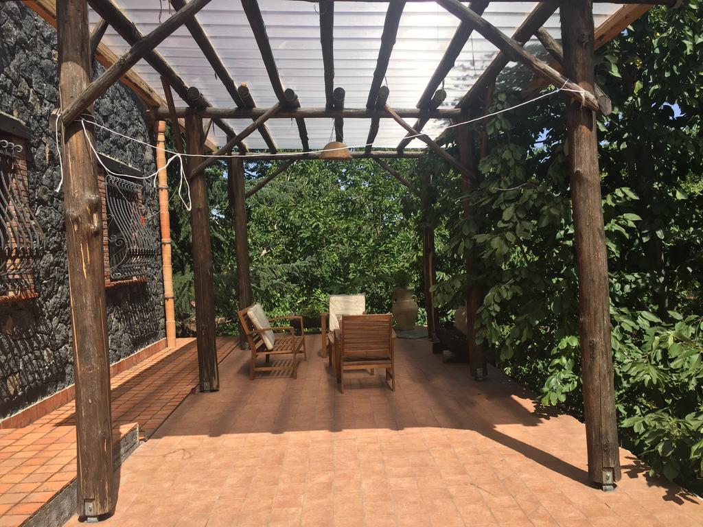 布龙泰Casa Etna别墅 外观 照片