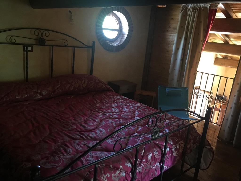 布龙泰Casa Etna别墅 外观 照片